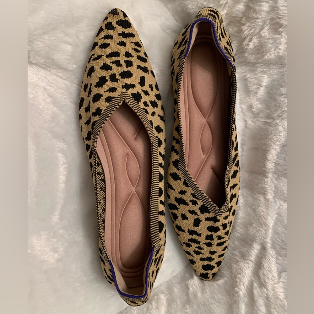 Comfortable Leopard Print Flats - image 4